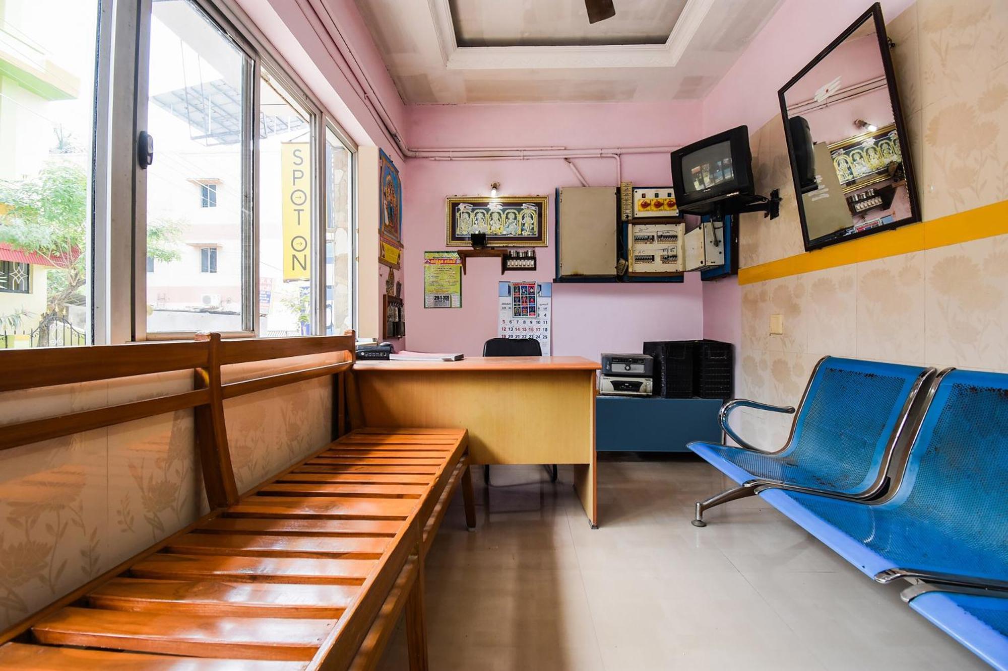 Hotel O K.S.Lodge Tribhuvanam Εξωτερικό φωτογραφία